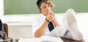 Zones fumeurs dans les lycées considérées hors-la-loi par les associations anti-tabac