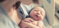 Enfants nés par césarienne, une plus grande vulnérabilité aux infections ?