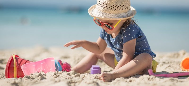Soleil et chaleur : quelles sont les précautions à prendre pour les tout-petits ? Soleil et chaleur : quelles sont les précautions à prendre pour les tout-petits ?