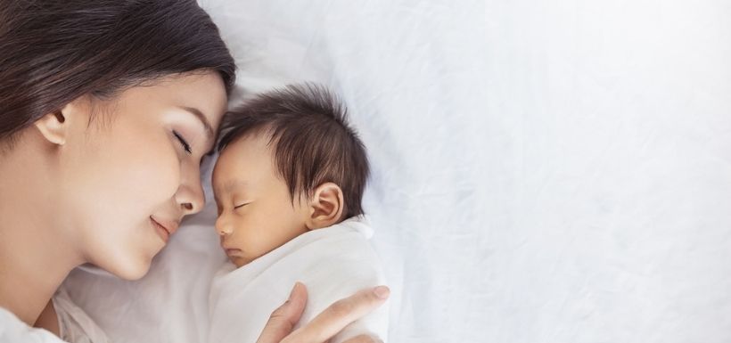 Bruits blancs ou roses et sommeil de bébé, la solution ?