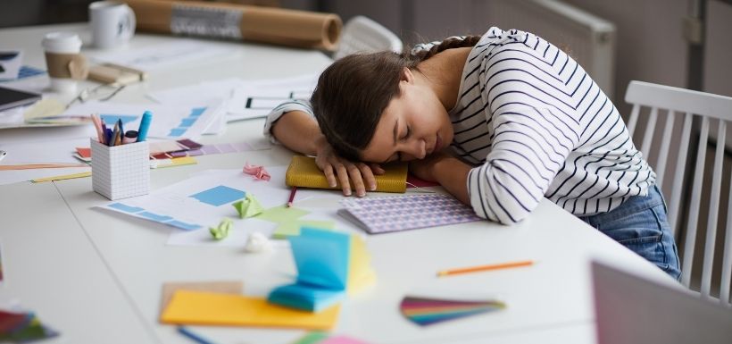 S’endormir un court instant pour être plus créatif ?